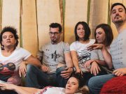 Deux personnes et un textile ! QUAZAR aime.