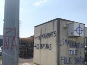 Tags racistes et anti-migrants, Quazar soutient Emmaüs
