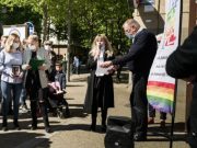 Hommage à Paula, femme transgenre, assassinée à Reims